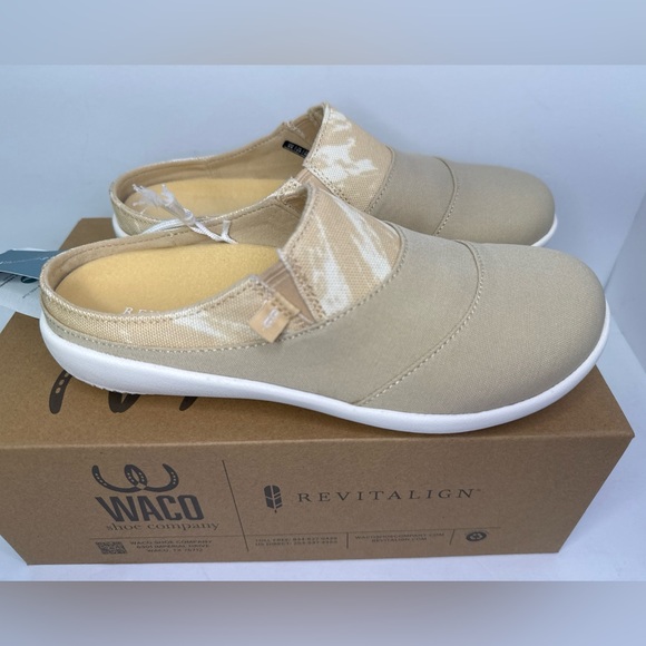 Revitalign Waco Shoe Co Orthotic Almond Cream Mules Siesta Nuevo Size 6B Women's - Picture 2 of 5